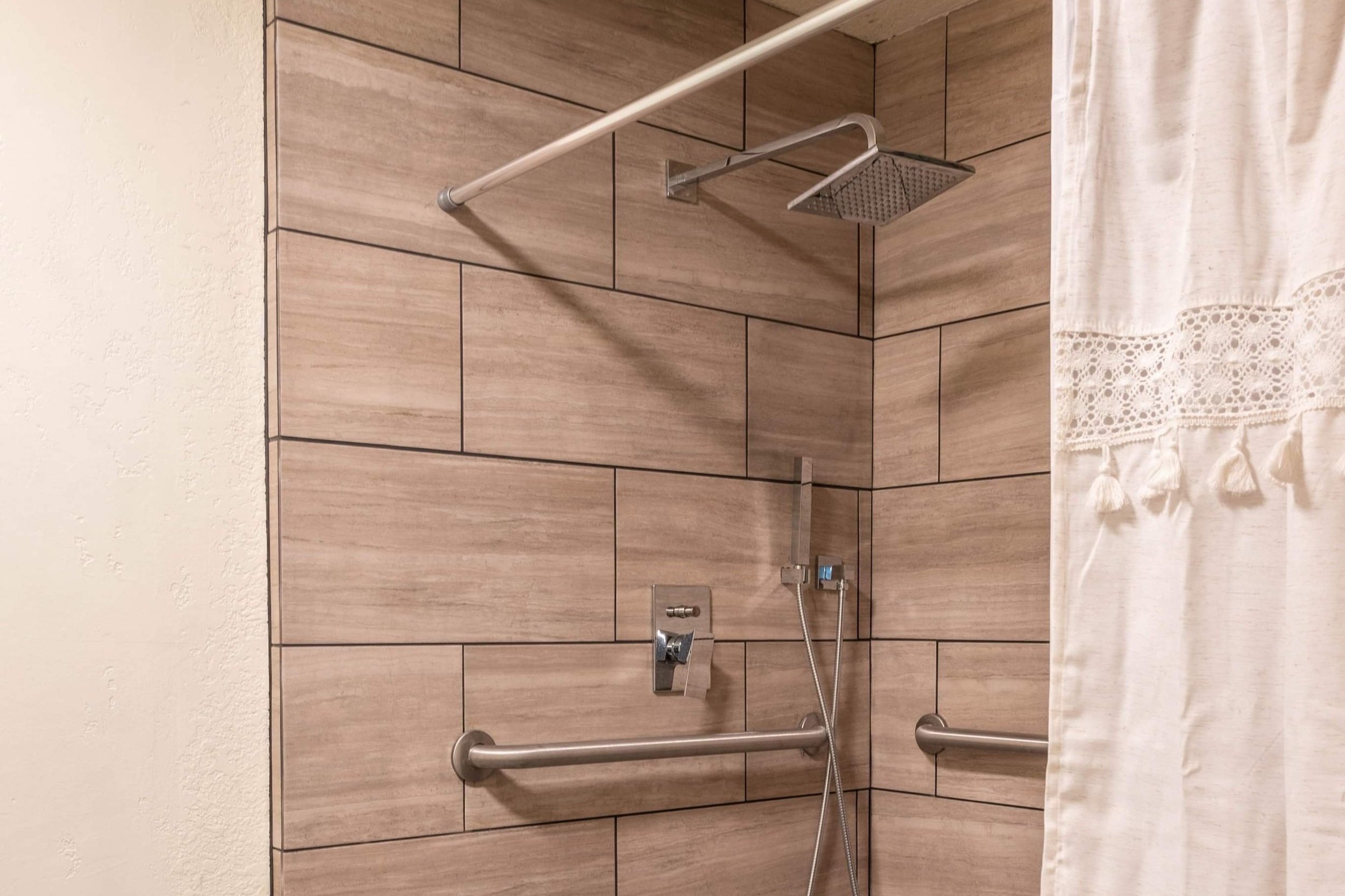 Birth Suite Shower.jpg