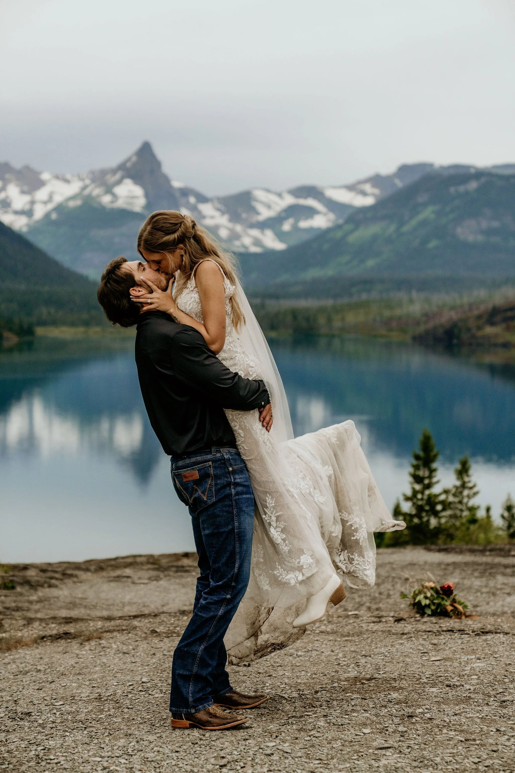 MONTANA_ELOPEMENT_COLLECTIVE_TRENTANDPEYTON-30.jpg