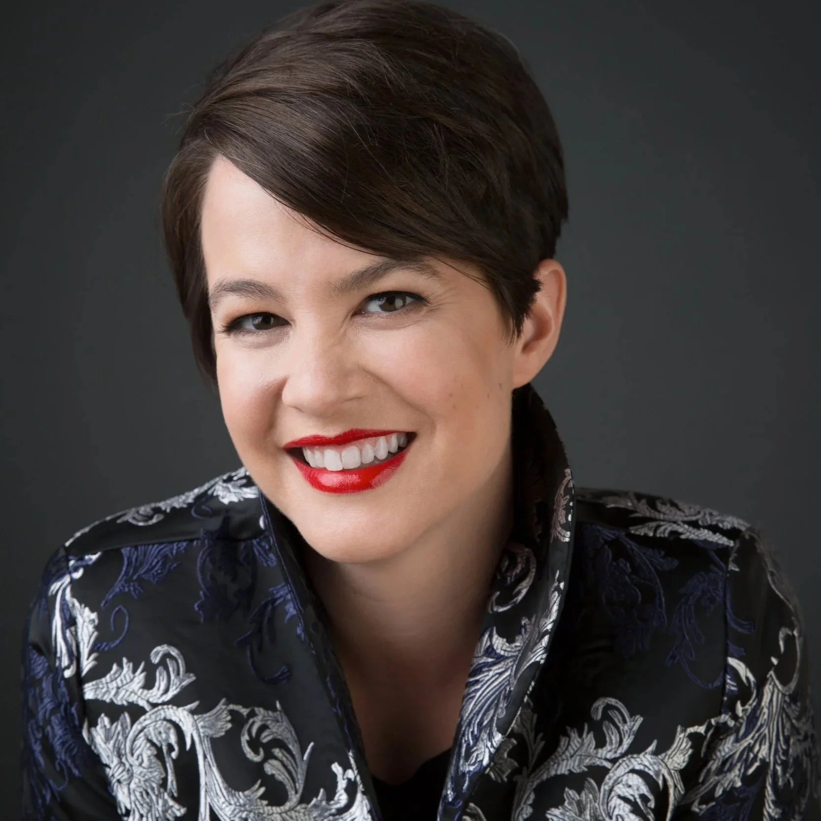 Lindsay Lalla | Soprano, Vocologist & Singing Teacher