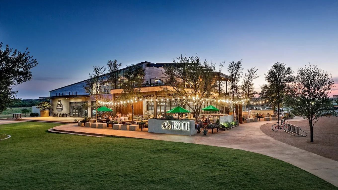 The outside patio at Press Cafe Fort Worth