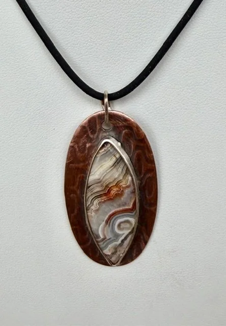 Laguna Lace agate 2.jpg