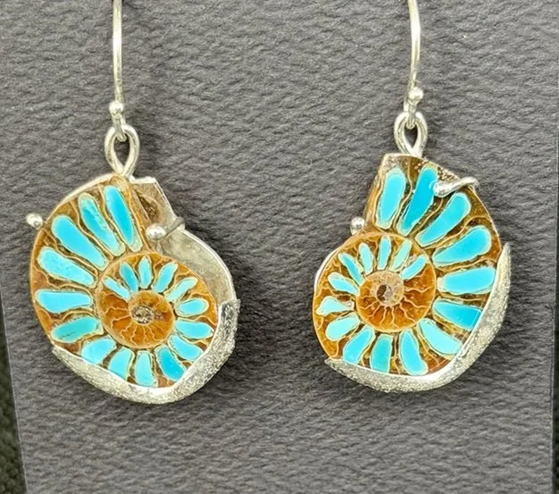 Ammonite with turquise.jpg