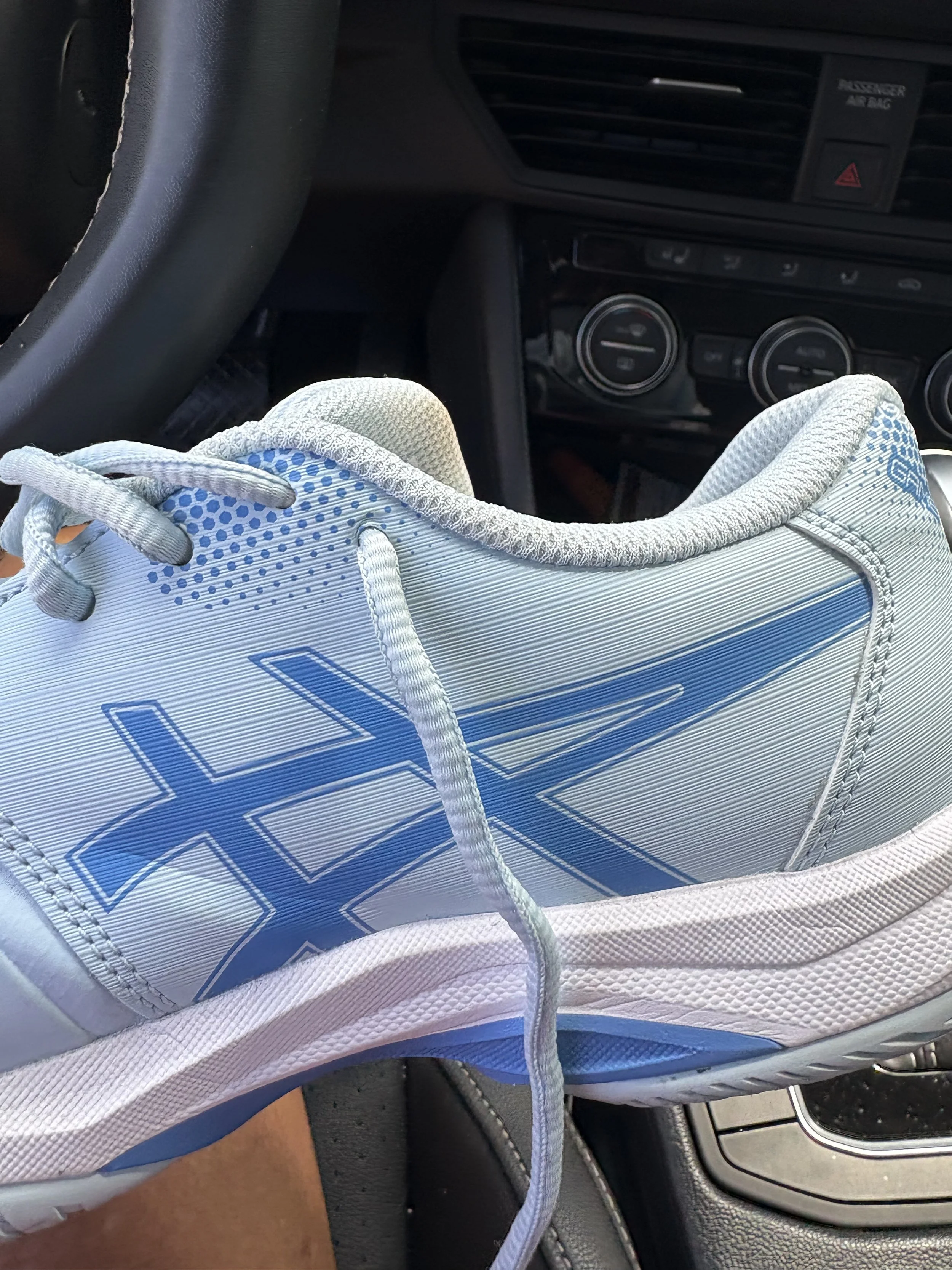G Goodness in People - The Turquoise Asics