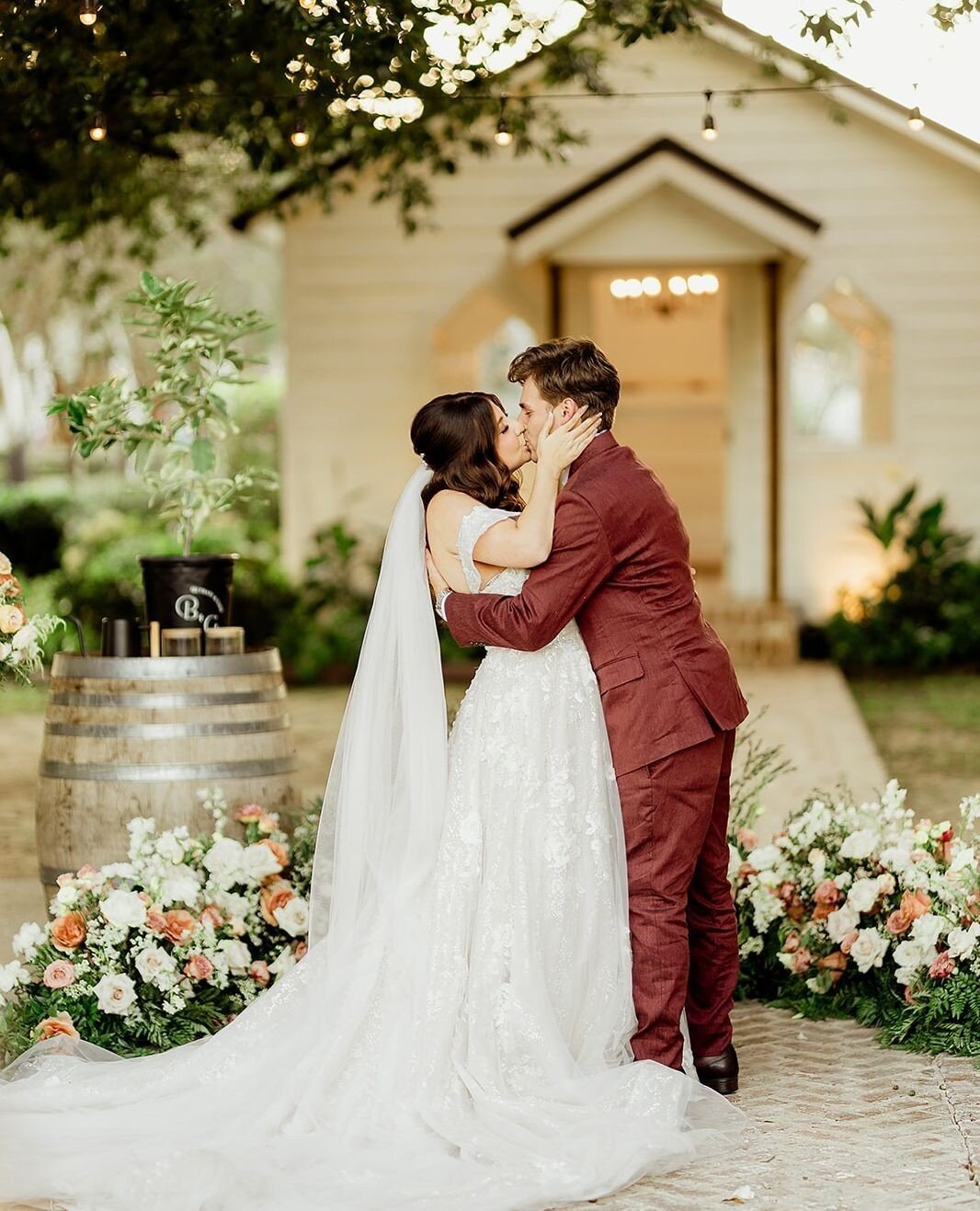 Who said a suit can't have color? We are here for alternative hued suits and tuxes- year round! ⁠
⁠
Venue: @theberrybarn_thegreenery⁠
Full Service Planner: @bontemps.eventplanning⁠
Photographer: @ellefrancesphotography⁠
Videographer: @goldenhousewedd