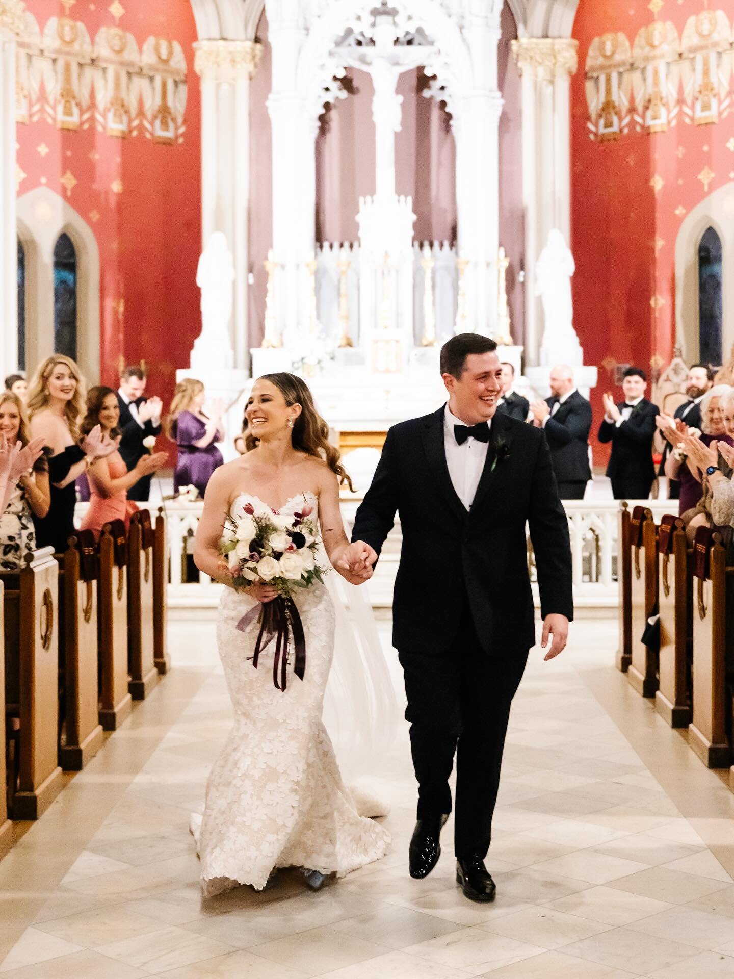 That just married feeling!🤩

The nerves are gone, the hard part is over and now it&rsquo;s time to celebrate.

Our job? To make sure the lead-up to this moment feels just as smooth as the walk back down the aisle. 

From pre-ceremony prep to cueing 