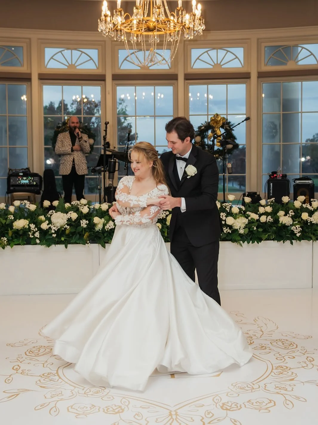 Pick a song you&rsquo;ll still love in 20 years.

Because when the celebration is over, this is the moment you&rsquo;ll remember most.🤍✨
-
Venue: St. Joseph Cathedral + @thecountrycluboflouisiana 
Wedding Planner: @bontemps.eventplanning 
Photograph