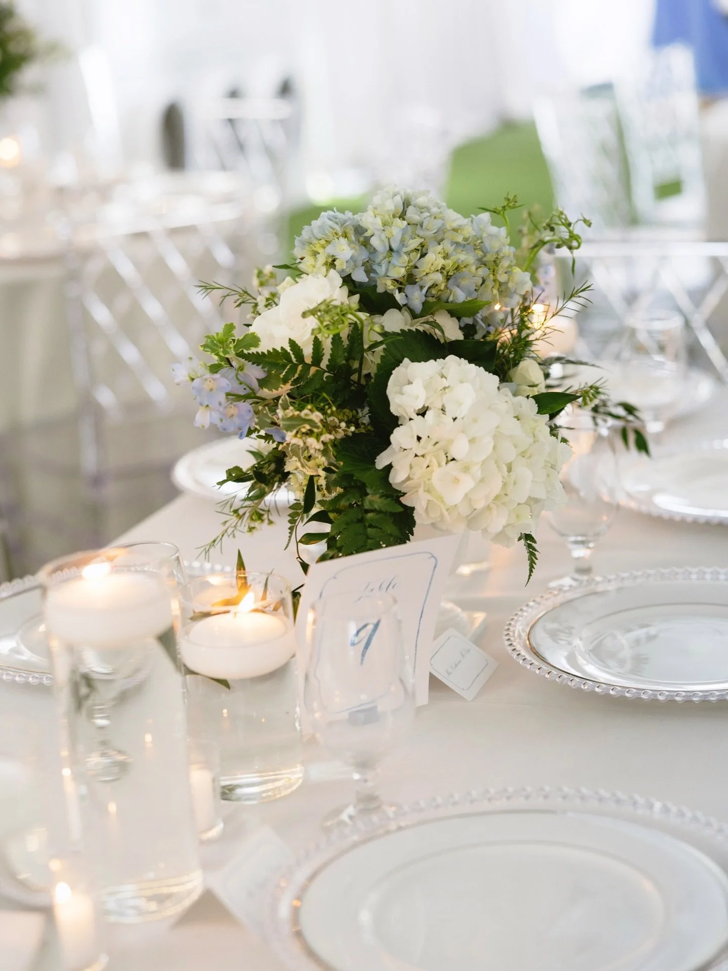 Wedding crests + soft blues? It doesn&rsquo;t get much better than that🤩

These details came together perfectly🩵
-
Photography: @madelinebricephoto
Planning: @bontemps.eventplanning
Reception Venue: @thegilmourbr 
-
#BonTempsEventPlanningandDesign 