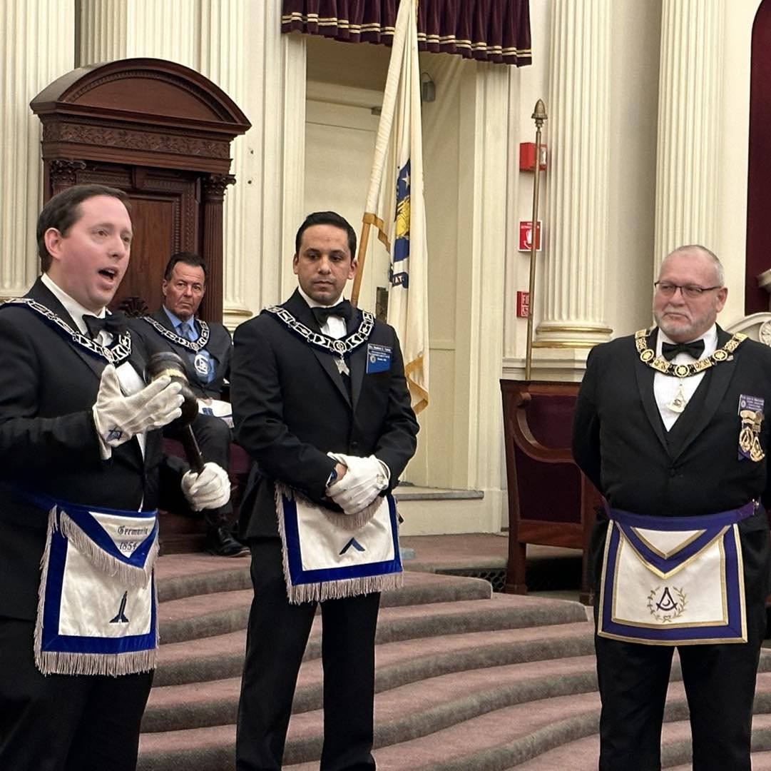  Bro. Evan Fisher describing how he acquired the Traveling Gavel from Sinim Lodge on a recent trip to Tokyo, Japan 