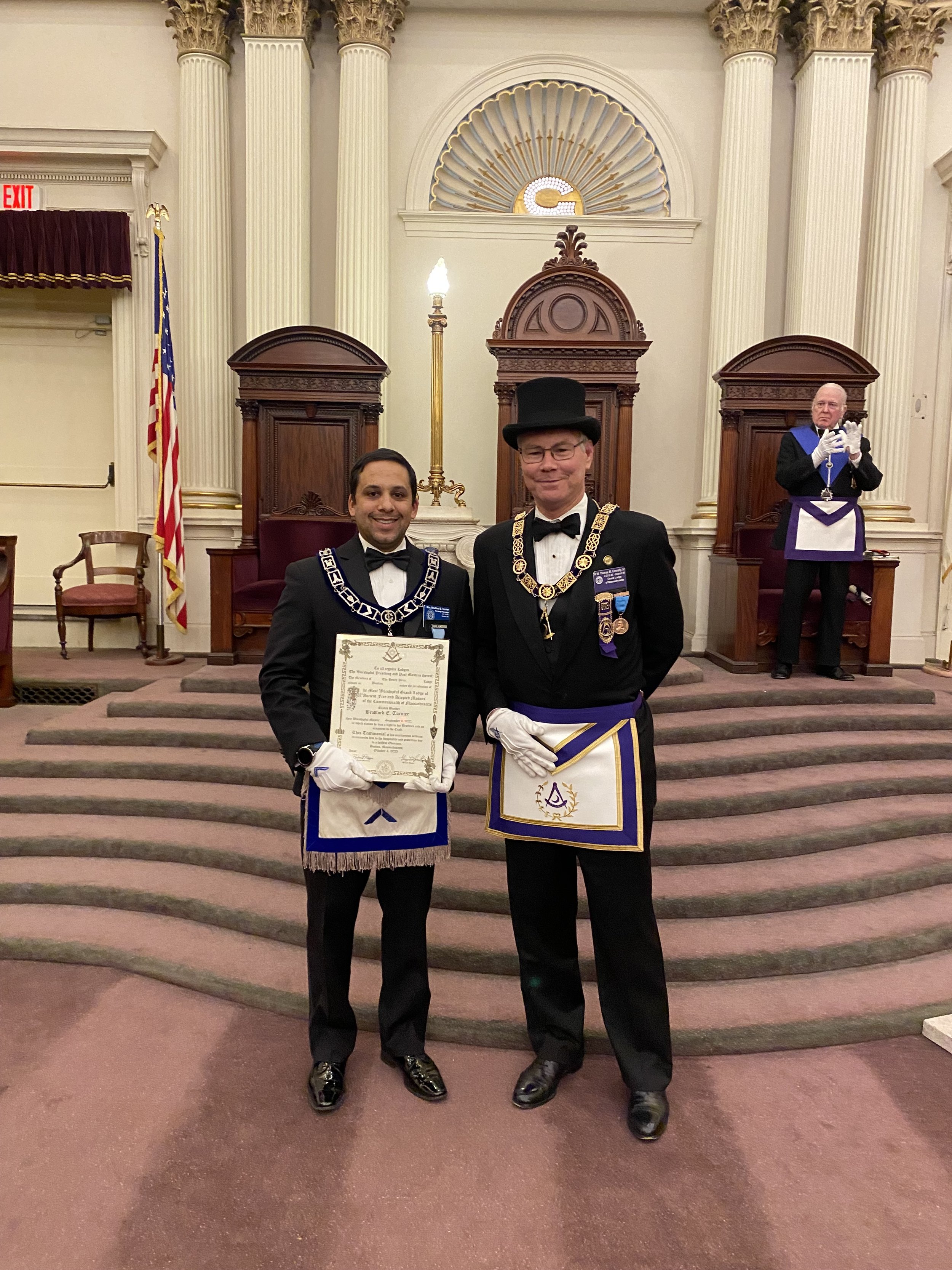  R.W. Brother Connelly was pleased to present Worshipful Bradford Turnier with his Past Master Diploma for his exemplary leadership during his first term as Master (2022-2023) 