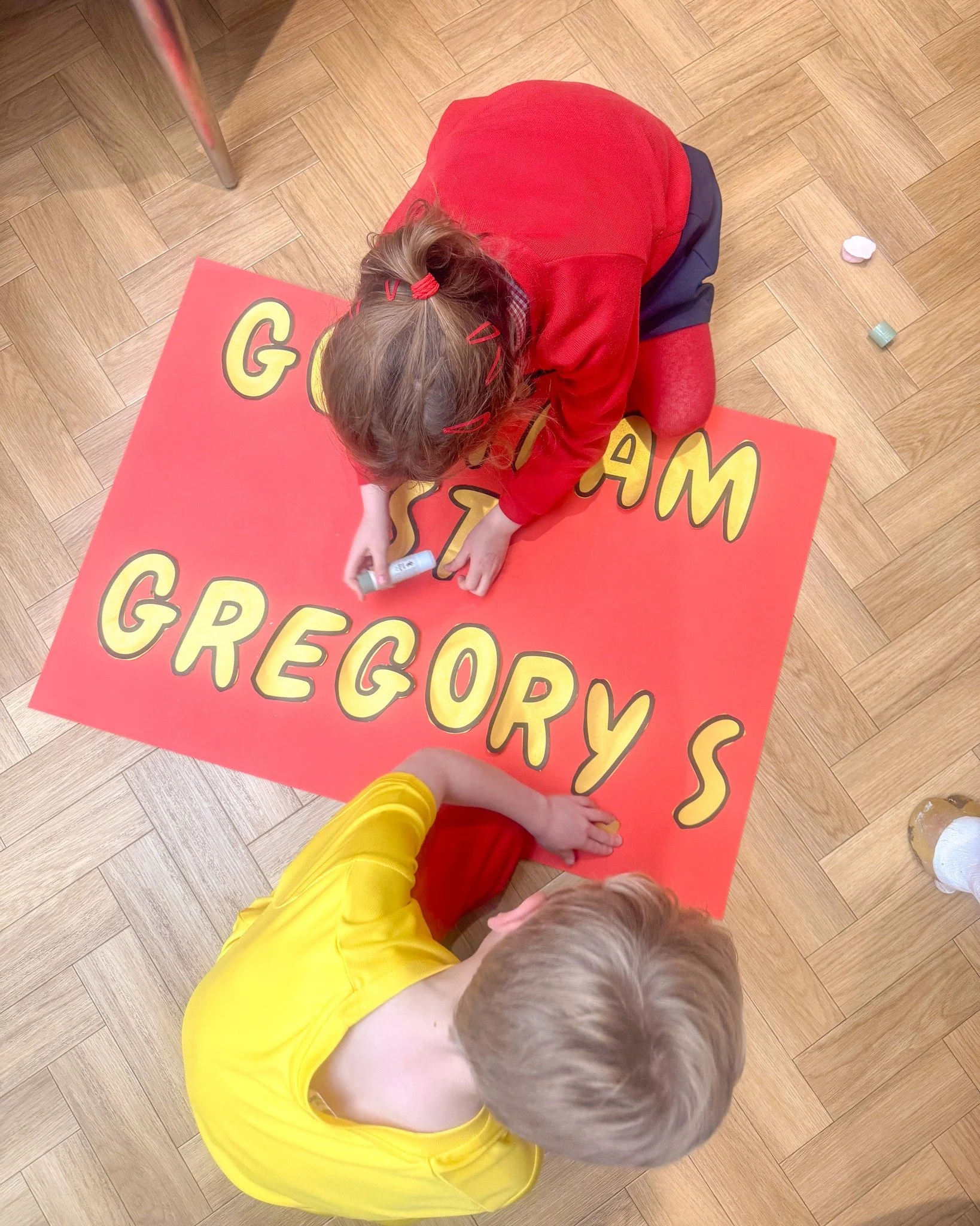 Tomorrow a group of our children are running the @ealinghalfmarathon mini mile and on Sunday some of our parents and teachers take part the Ealing Half Marathon!

Our community is busy making support signs and practicing their best cheering shouts to