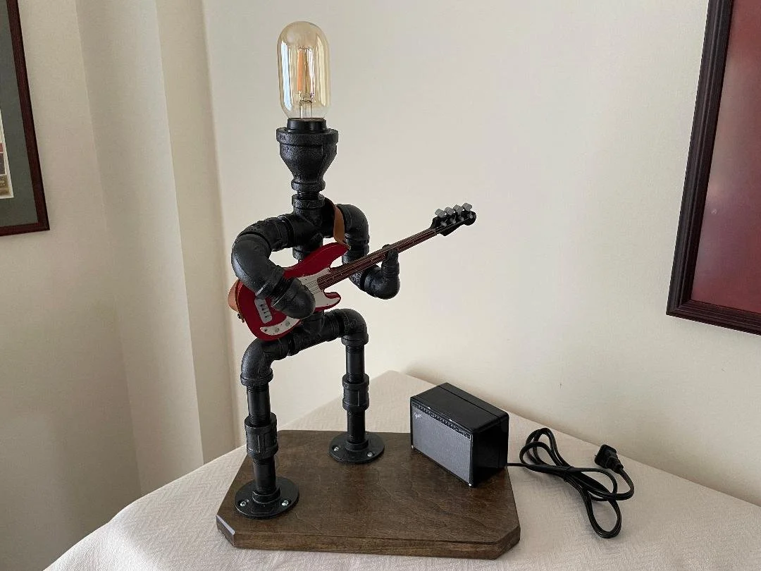 340 The Fender Bass Player.jpg