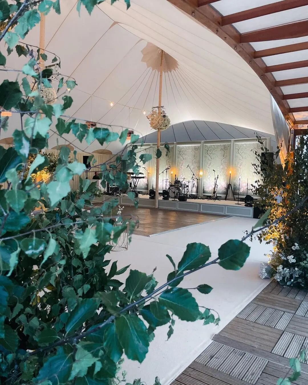 Fabric Architecture. Pleasure to supply our Sperry to @pocketfulofdreams at the amazing @heckfield_place. #sperry #tent #wedding #theclassof22 #thebestisyettocome #boxfresh #designcreatebuild