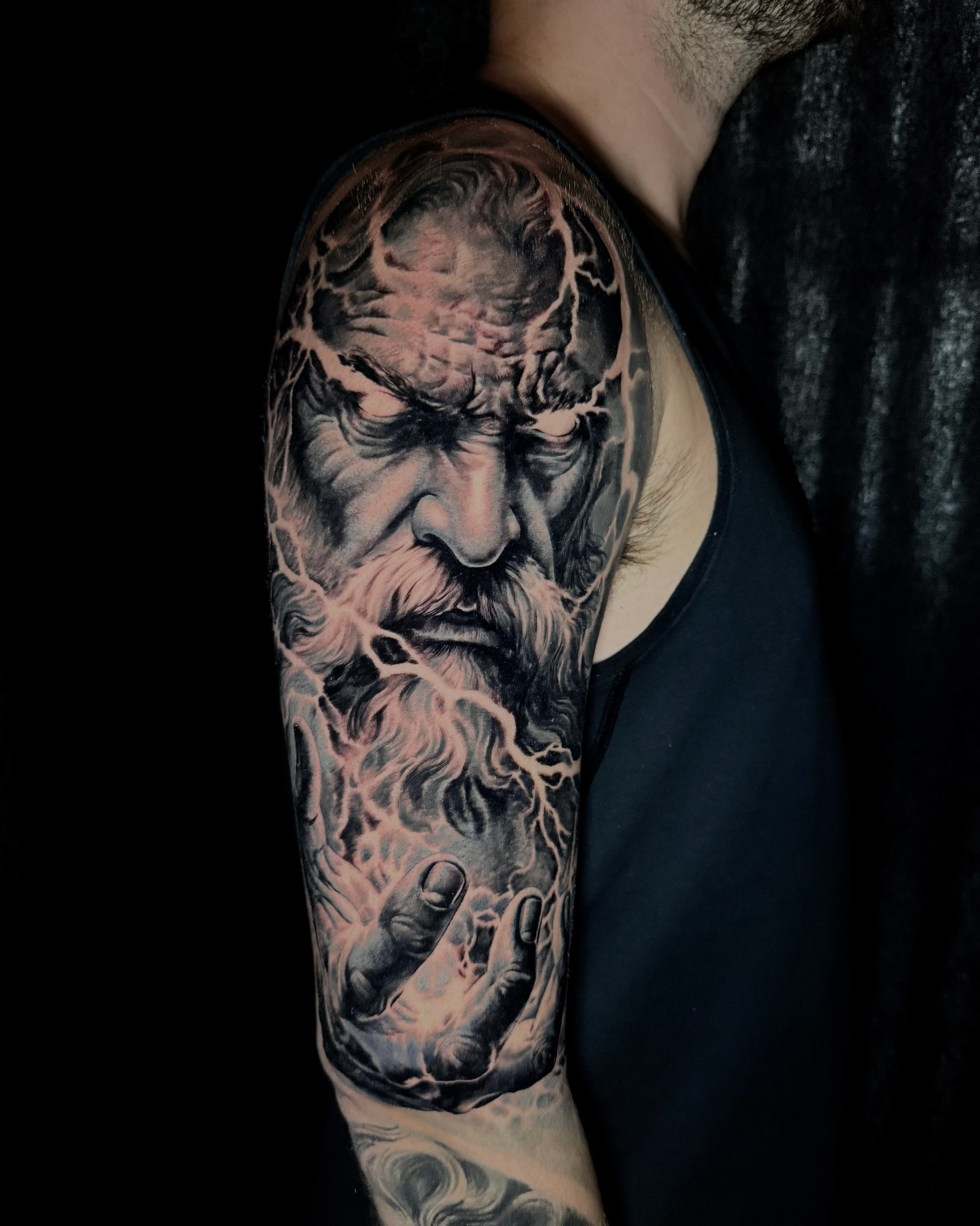 Realismo Space Tatooo Cascais - Bruno Guedes
