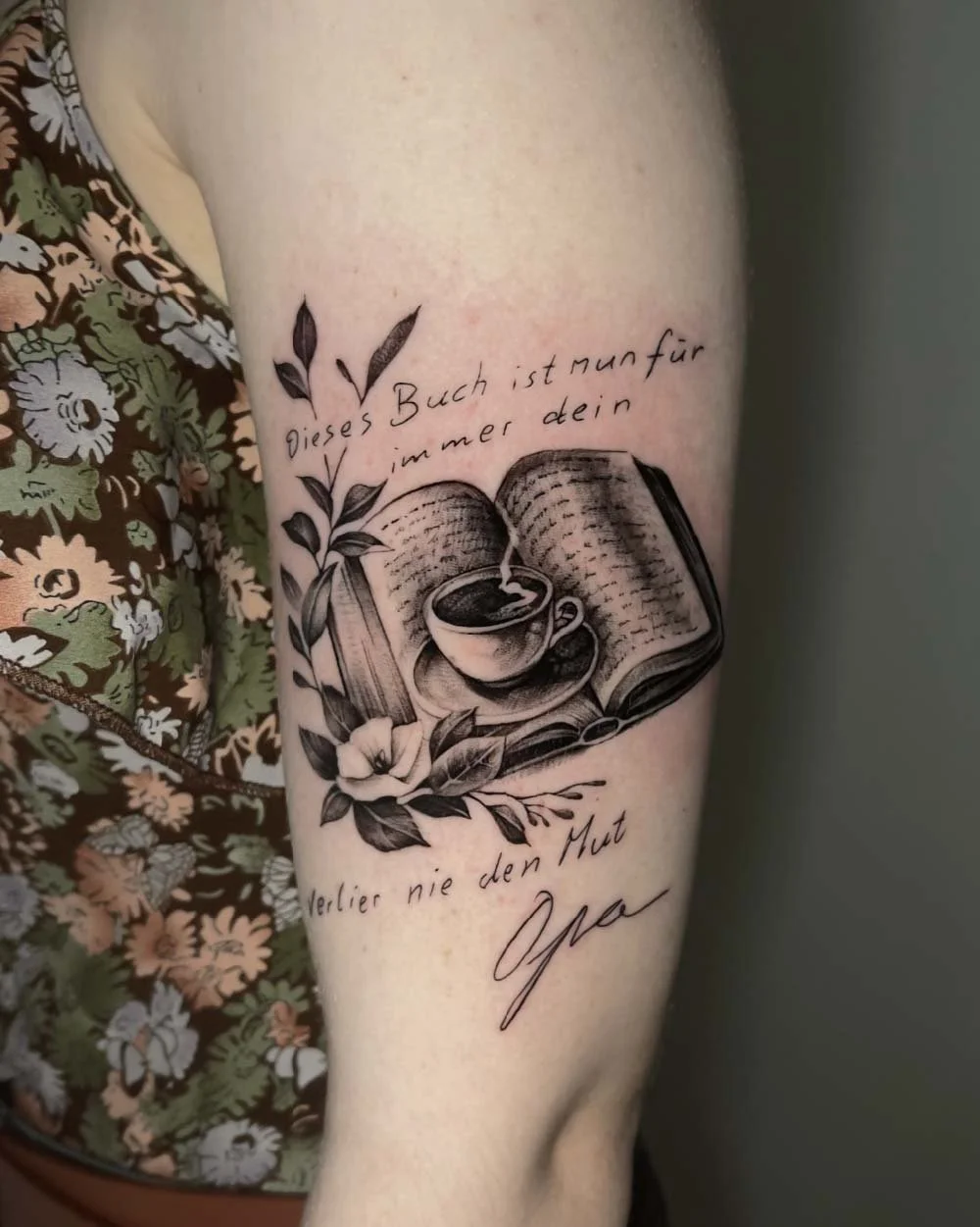 Fineline & Anime - Ivo Pimenta Space Tatooo-02.jpg