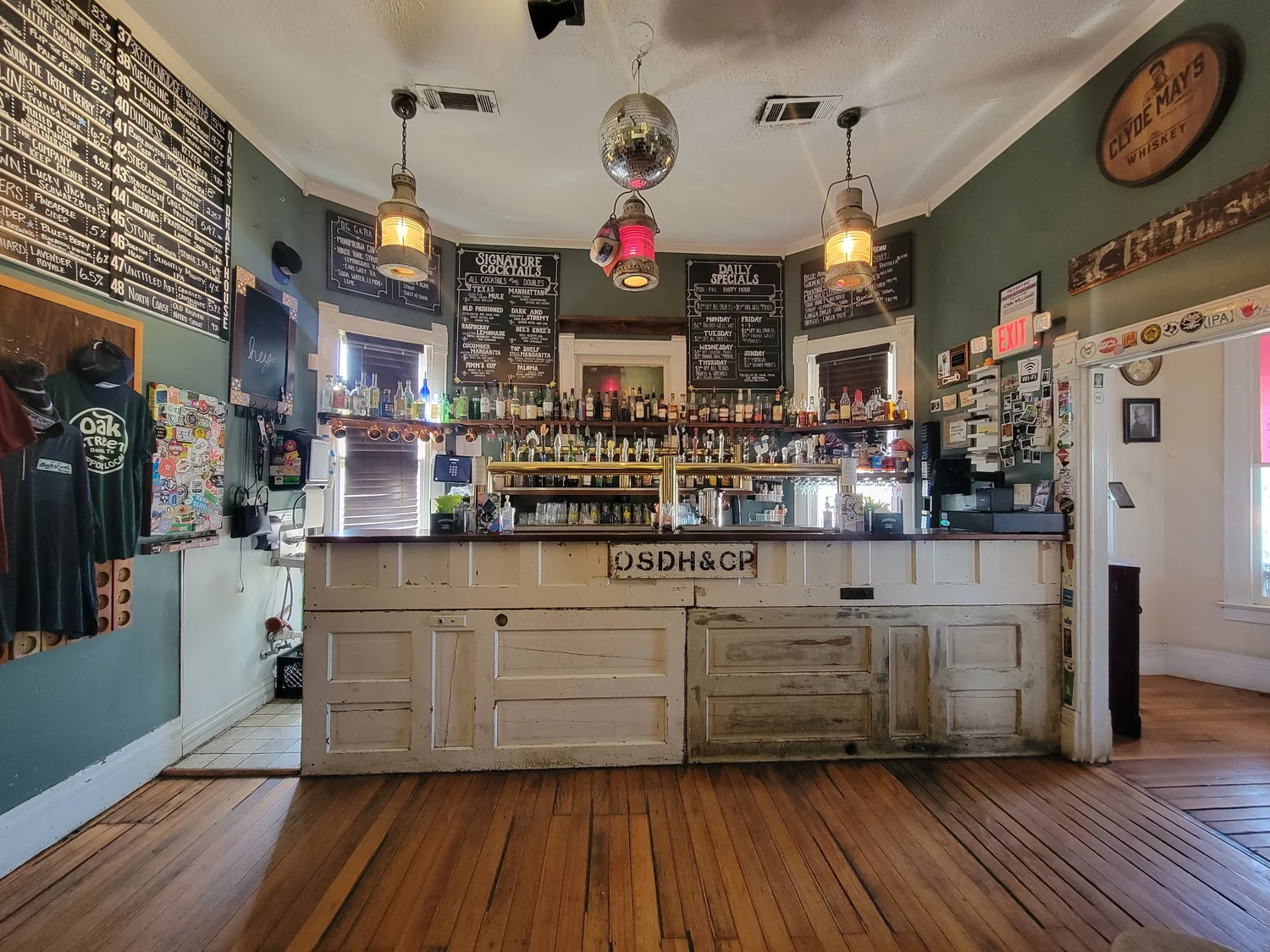 Bar photo 1