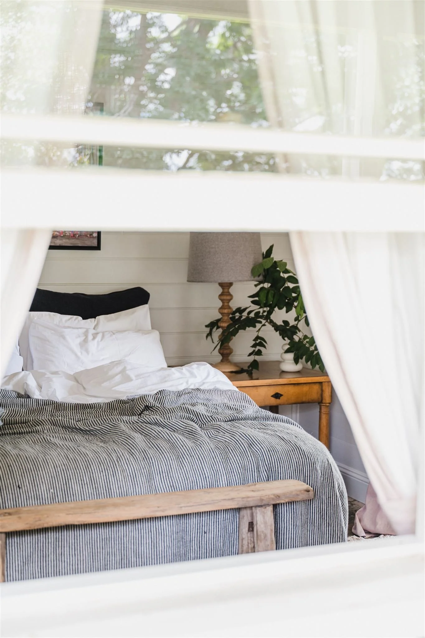 HannahPuechmarin_KillaraFarm queen bedroom 2 view in window.JPG