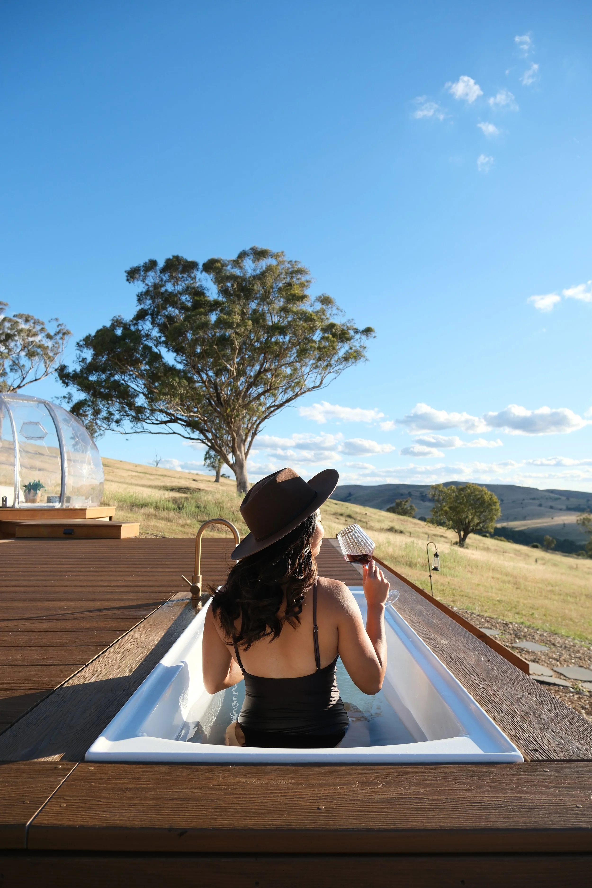 Outdoor Bathtub.JPG