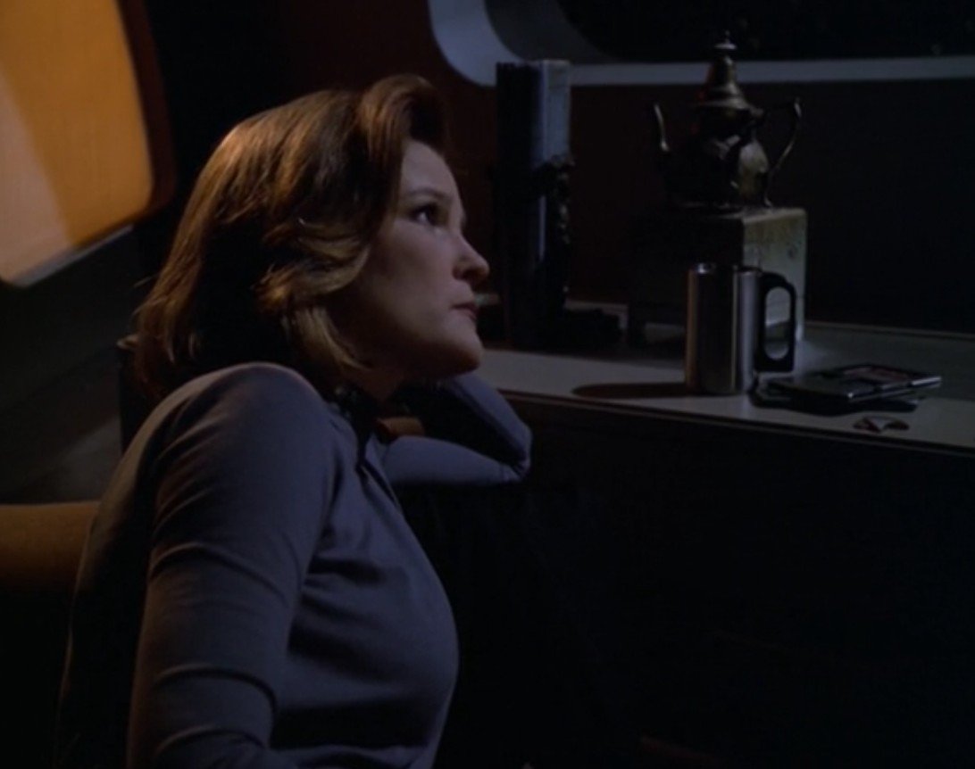 Kathryn Janeway Star Trek Voyager 11:59
