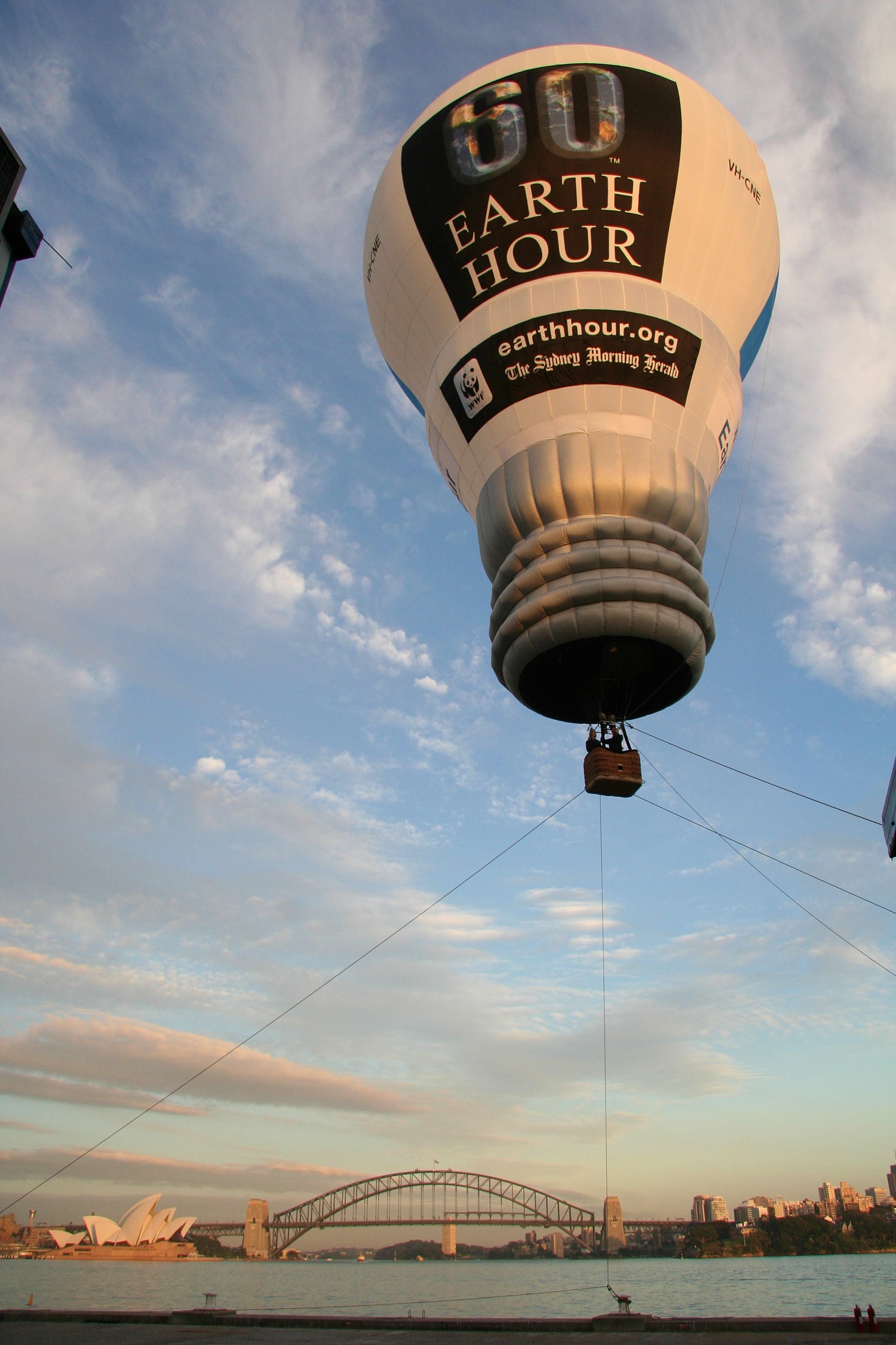 Lightbulb hot air balloon sydney harbour bridge.jpeg