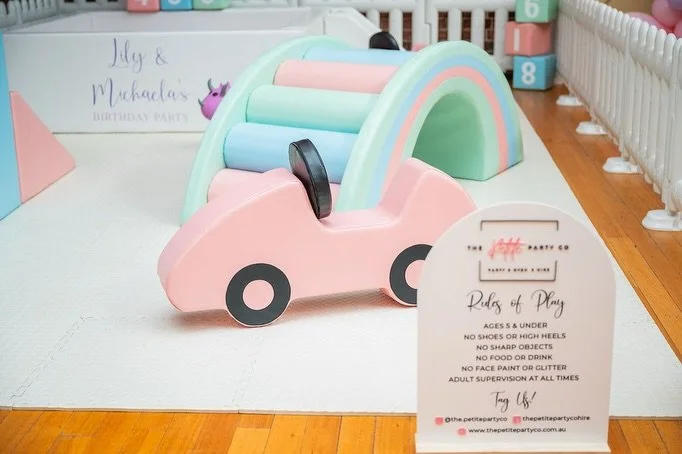 Taking your setup to the next level ✨ Custom vinyl decals + these colours 😍