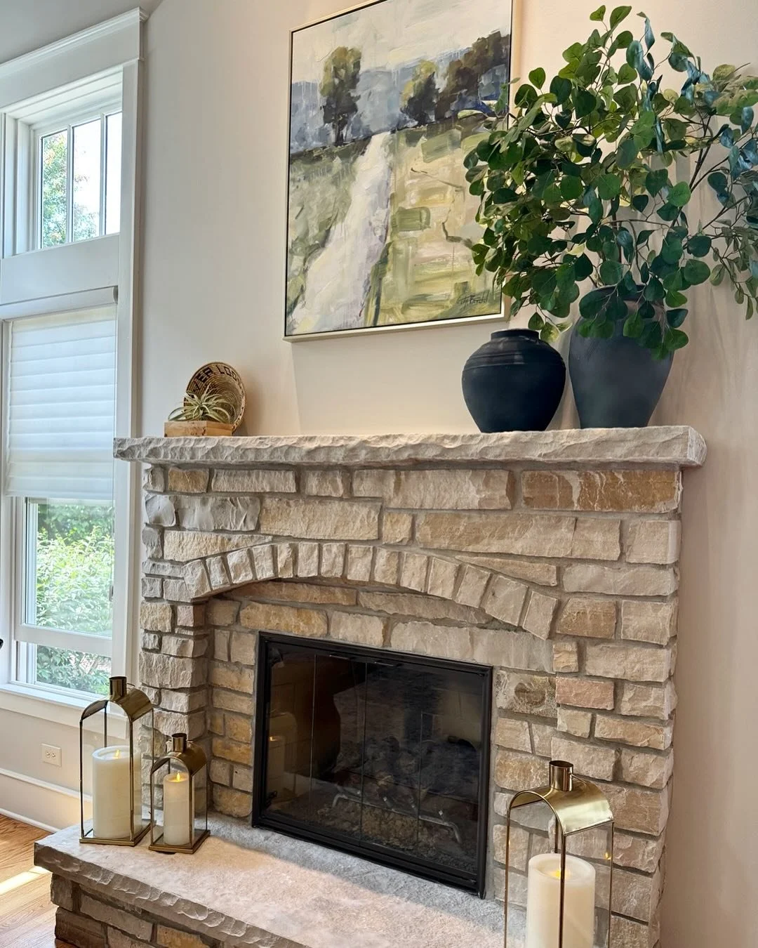 It&rsquo;s always a joy to refresh homes and create new life for our clients living spaces. At Styled Interiors, we focus on smaller projects and transform homes by updating living rooms, dining rooms, powder rooms and kitchens.  This Wheaton family 