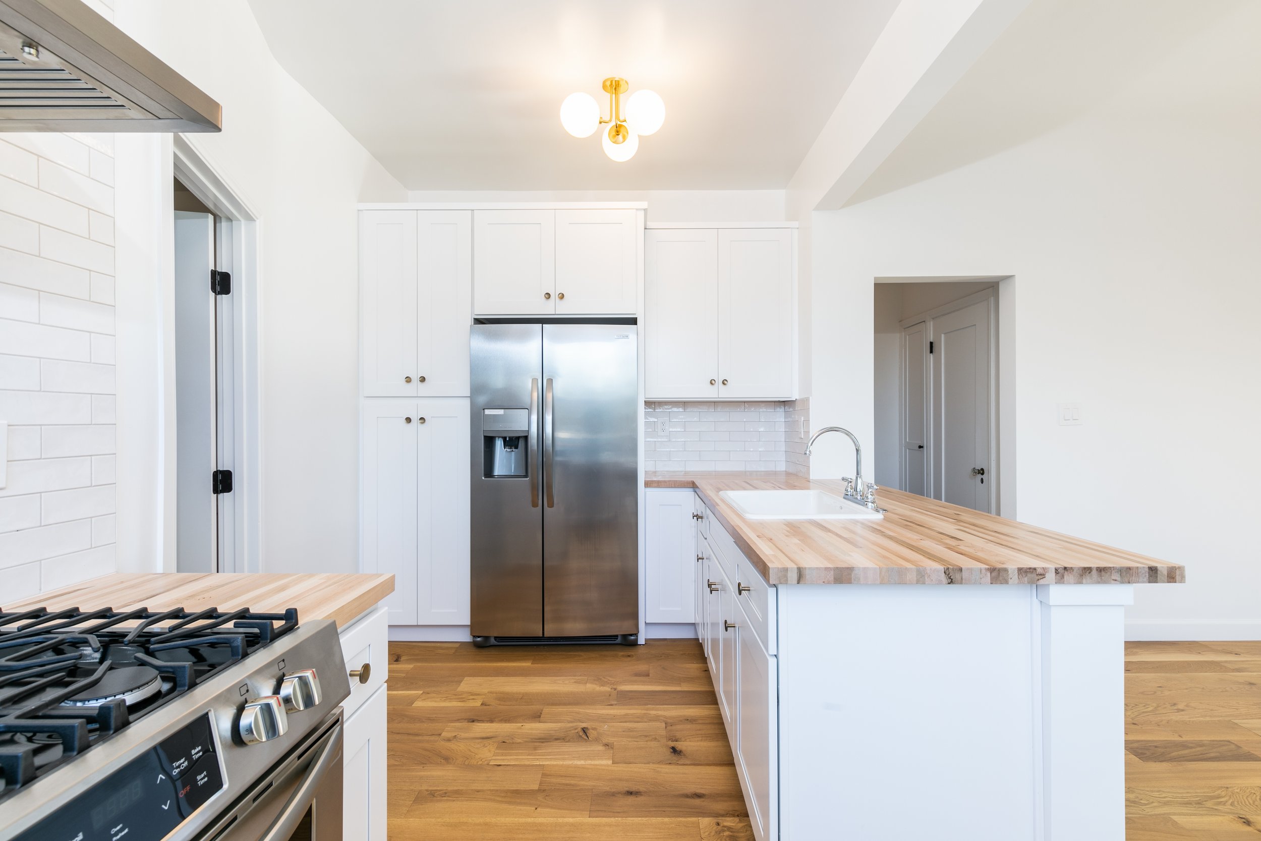 9 - Interior 2822 1_2 Wellington.jpg