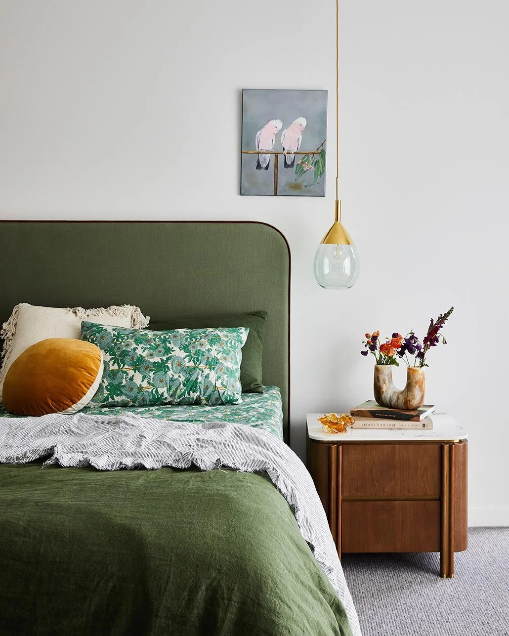 Bedroom goals 💚
Crushing over this bedroom by @nikkimcgar_interiors - layered, lived in and a little bit playful. 
Featuring our mouth-blown, Lute Pendant in forest green and gold x