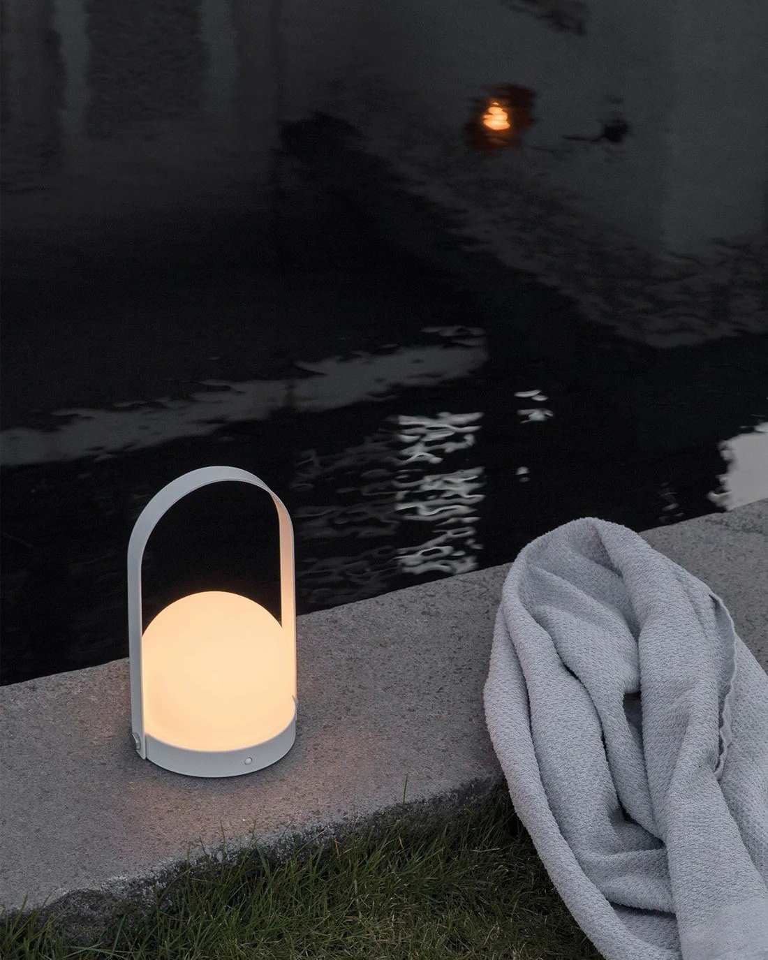 white+carrie+portable+lamp.jpg
