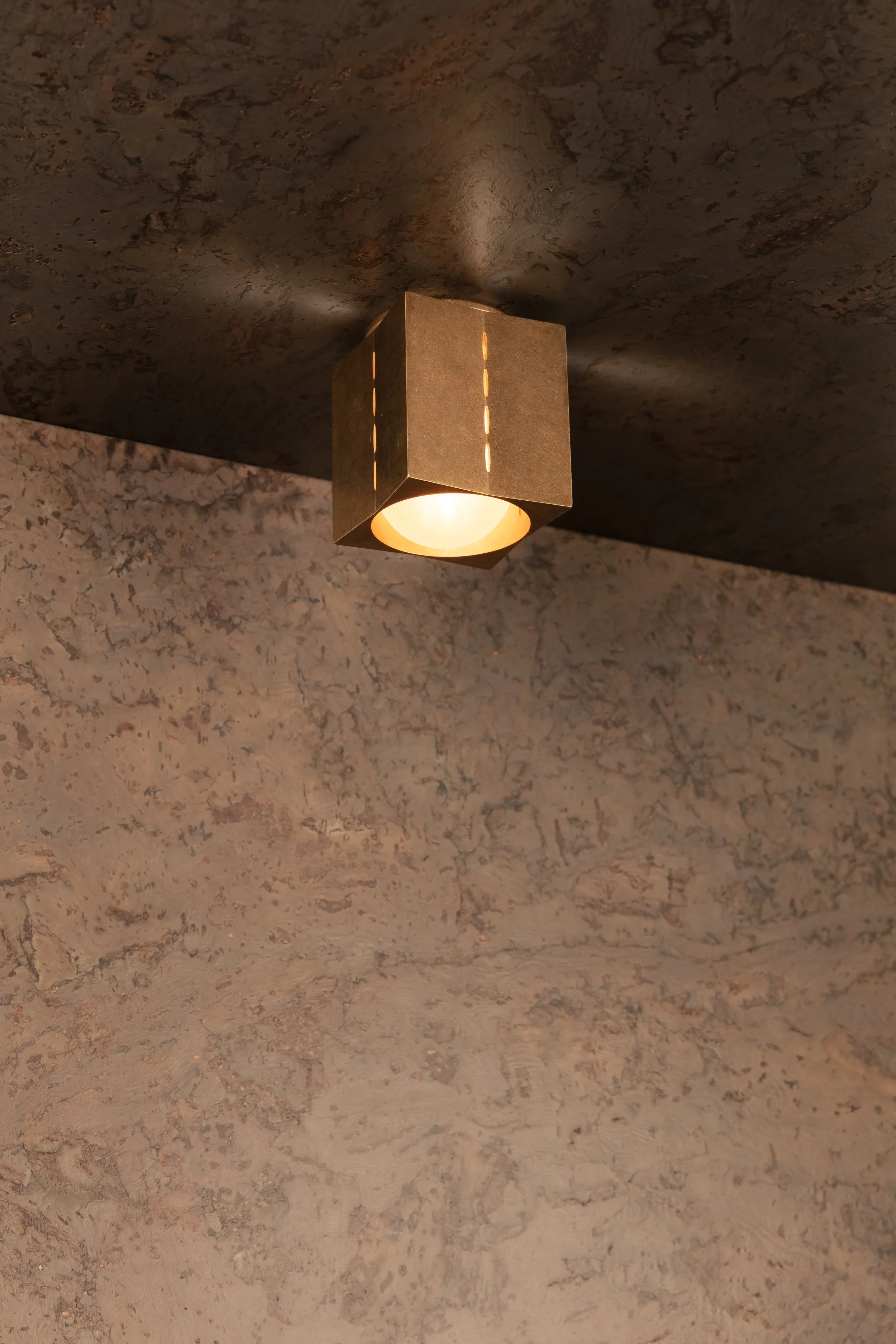 Polaris_Ceiling_Brass_Small_On.jpg