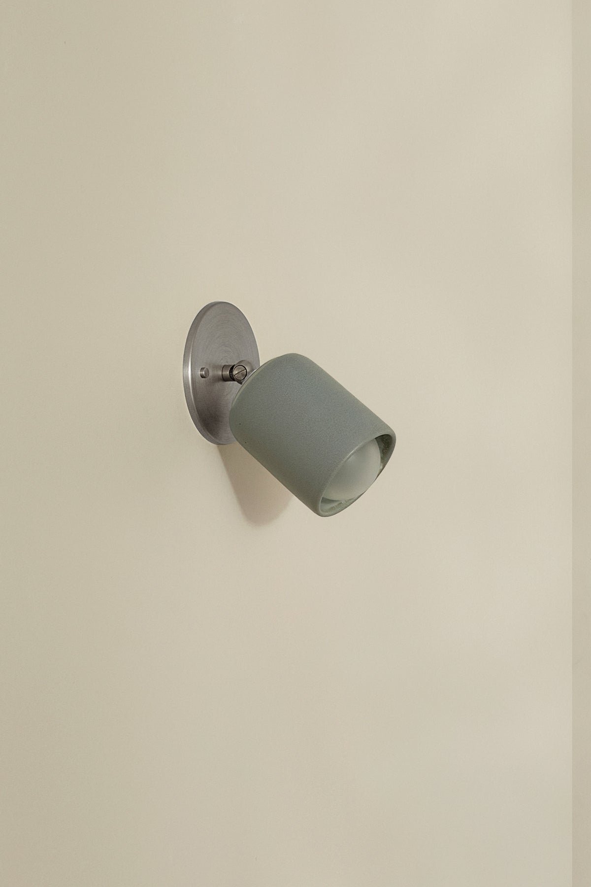 terra-1-short-articulating-surface-sconcemarz-designsfogbrushed-nickel-219244.jpg