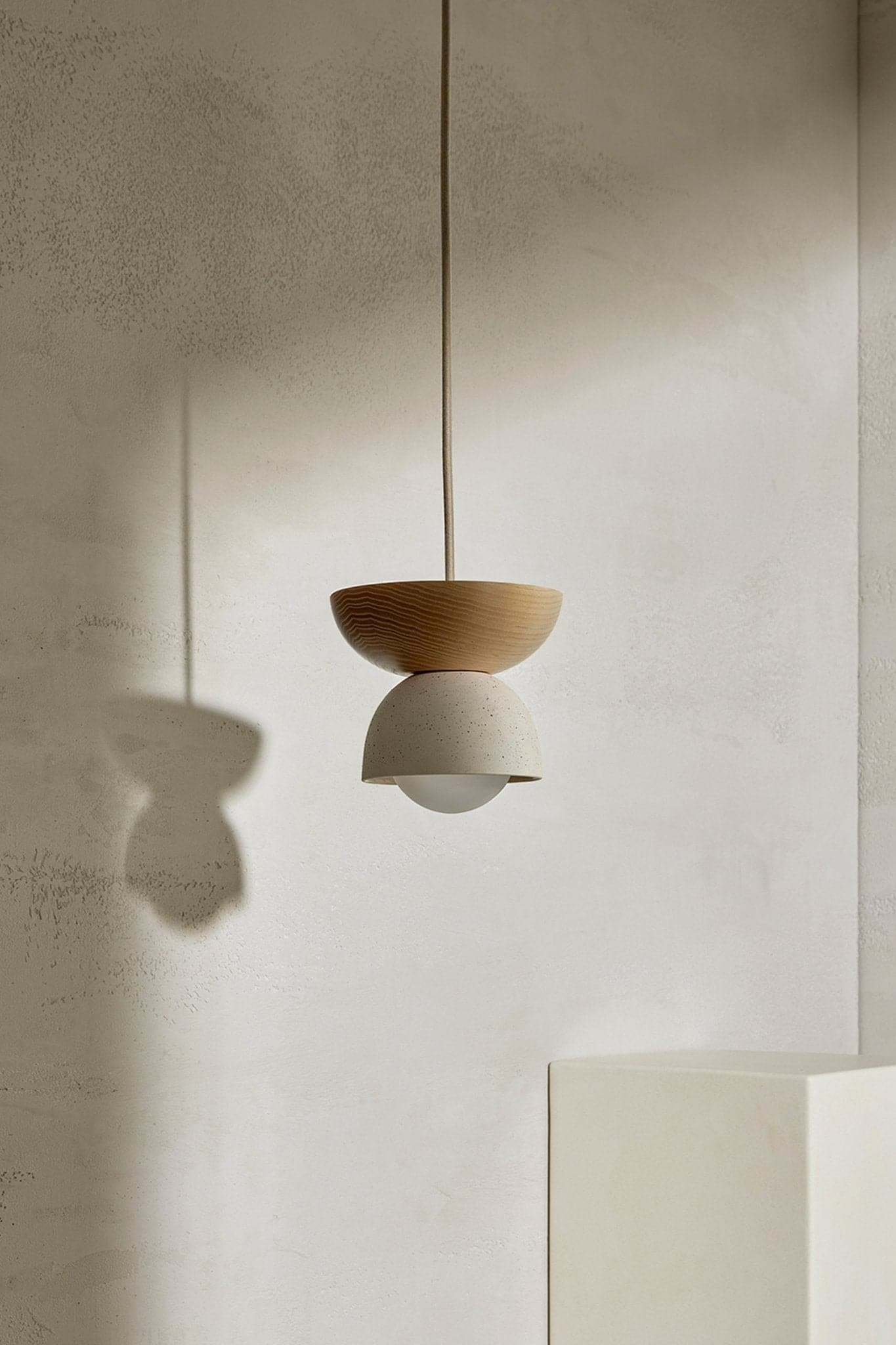 marz-designs-terra-00-pendant-fabric-flexmarz-designsvanilla-beanashbrass-445714.jpeg