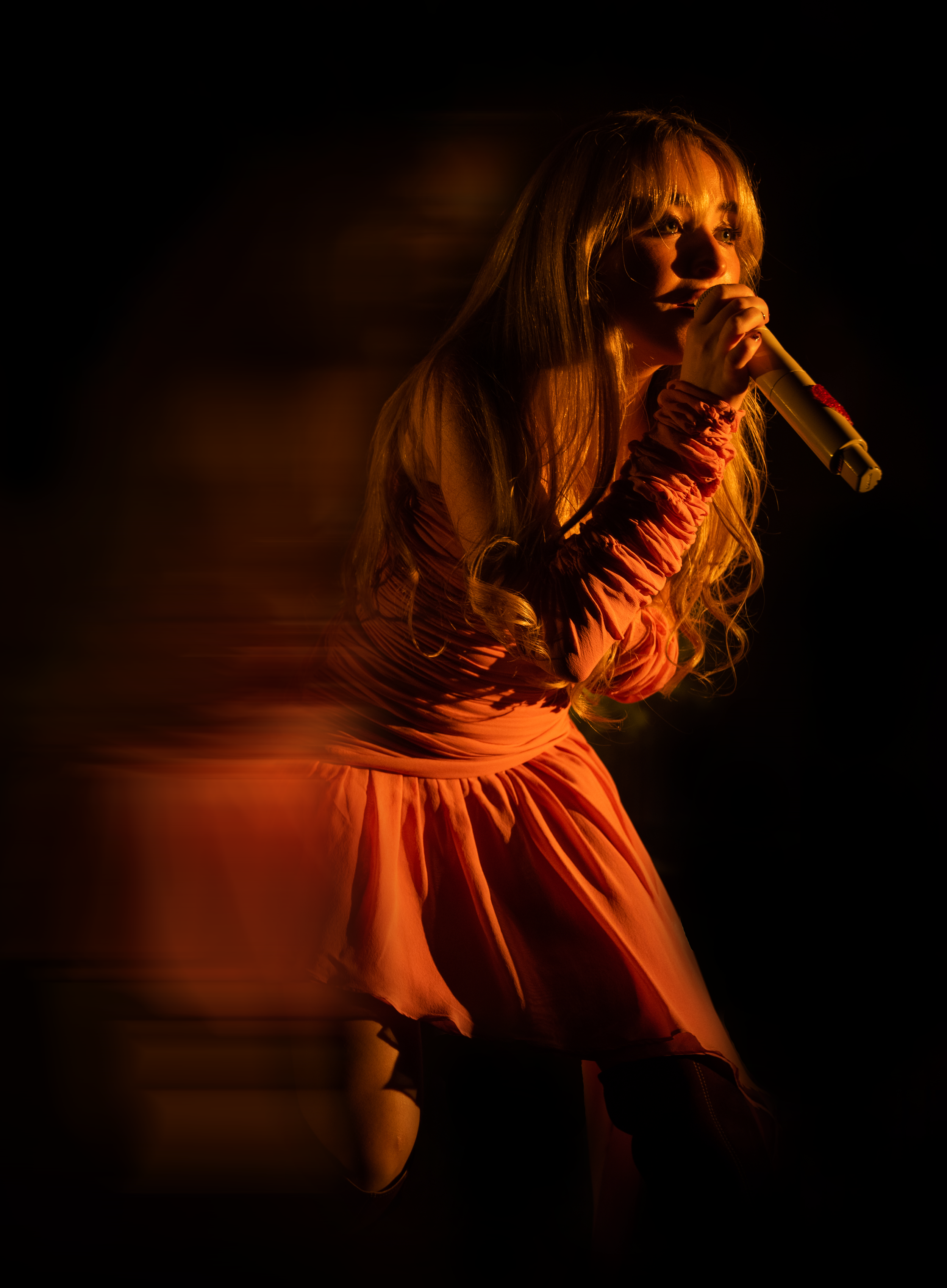 Sabrina Carpenter Long Exposure3.png