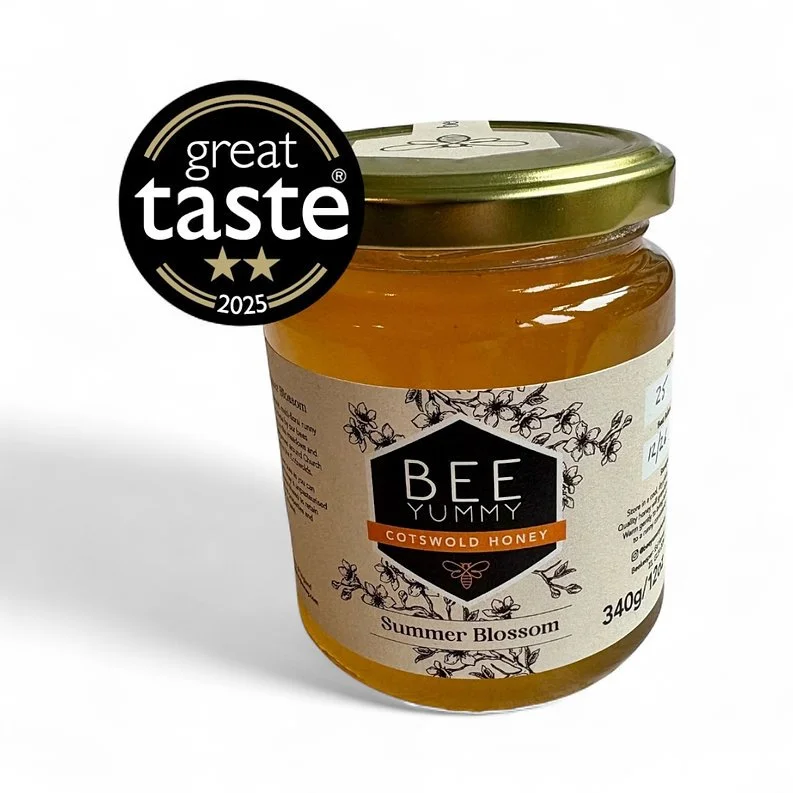 Bee Yummy Summer Blossom Cotswold Honey jar with Great Taste 2025 two-star award.