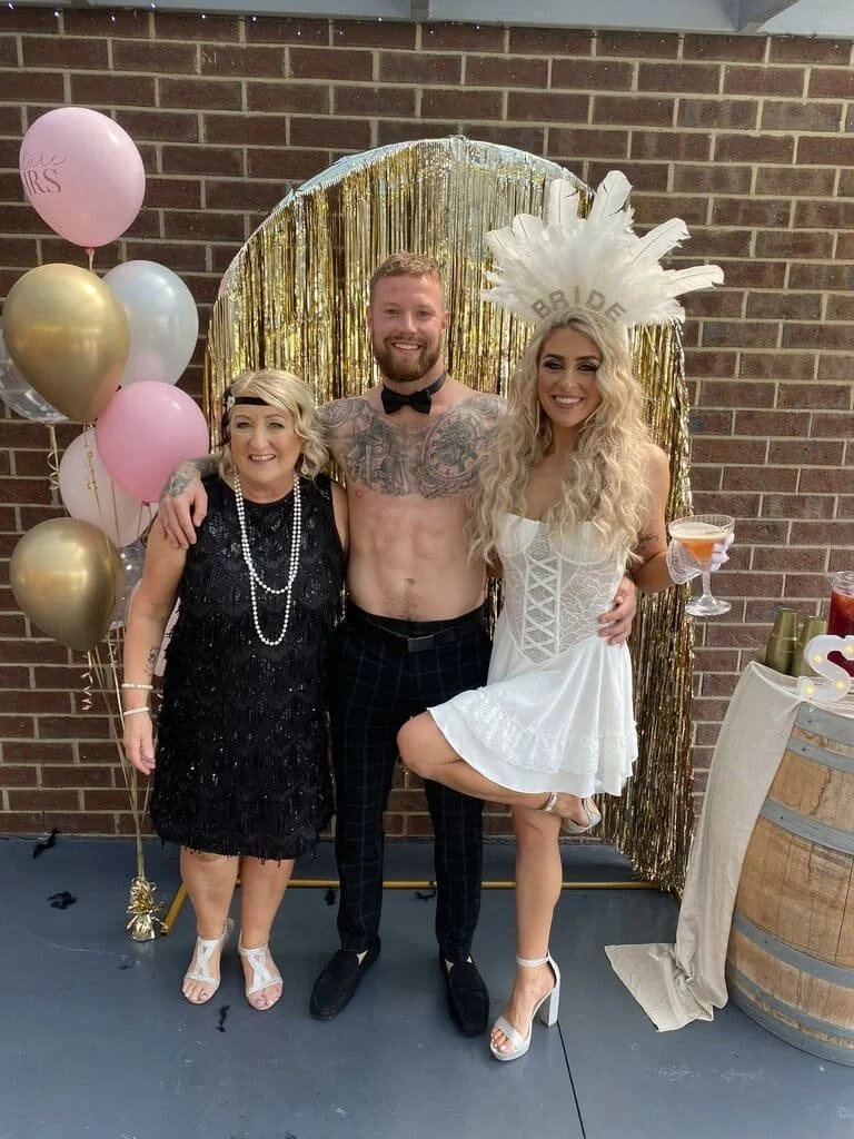 Topless Waiter Tom at Hens Party Melbourne Veeta Events.jpeg