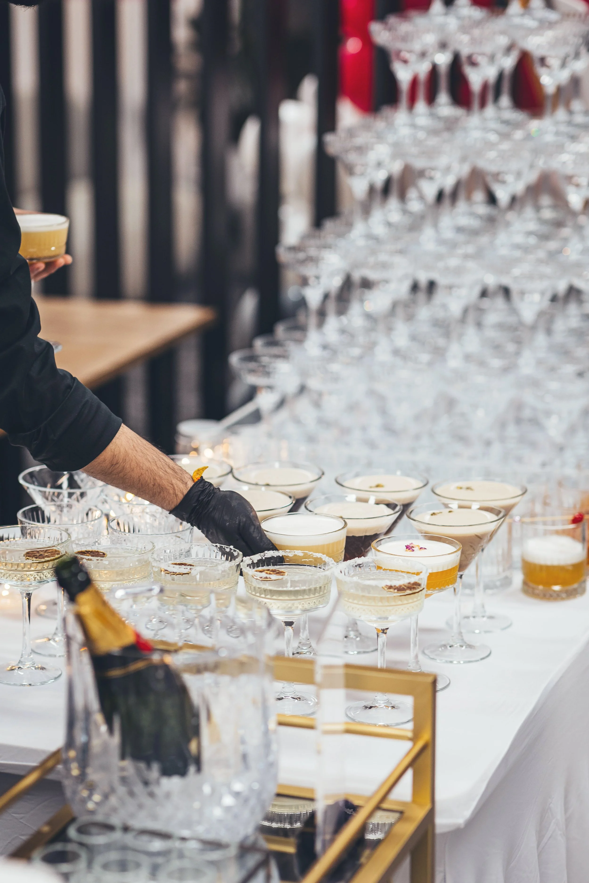hire a bartender for your hens party