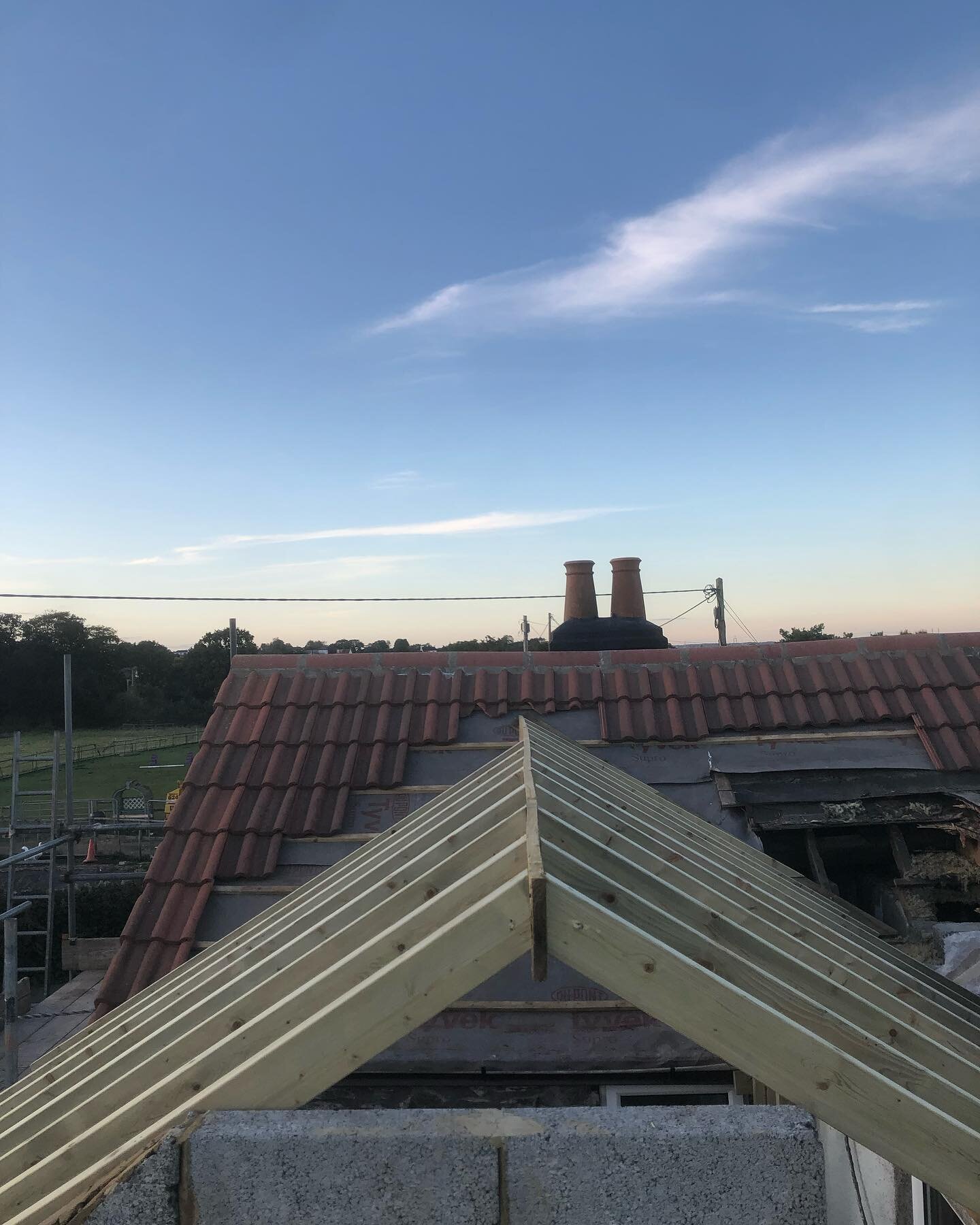 A new cut roof to a two story extension incorporating a large lead valley between the two gable roofs. #Parkburnprojects #Bristolbuilders