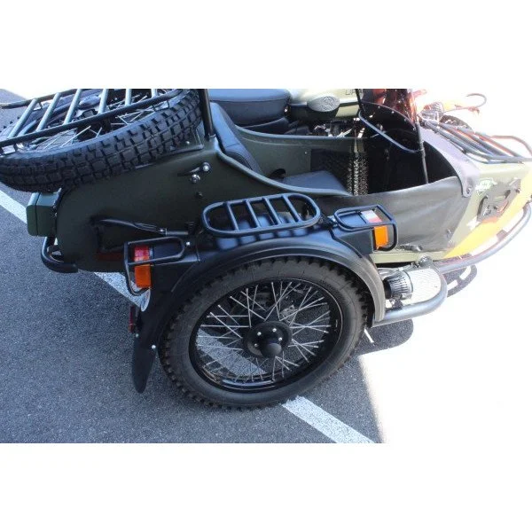 Le side-car Ural Expedition de 2024 est un side-car d'occasion de collection n'existant qu'en 20 modèle et disponible dans notre dépot/vente de Valence