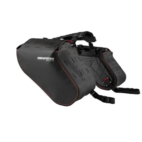 Sacoches de selle Blizzard 2 de 25L de la marque Enduristan pour le garde-boue compatible avec les side-cars de marque Ural Motorcycles