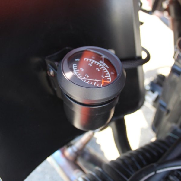 Le side-car Ural Expedition de 2024 est un side-car d'occasion de collection n'existant qu'en 20 modèle et disponible dans notre dépot/vente de Valence