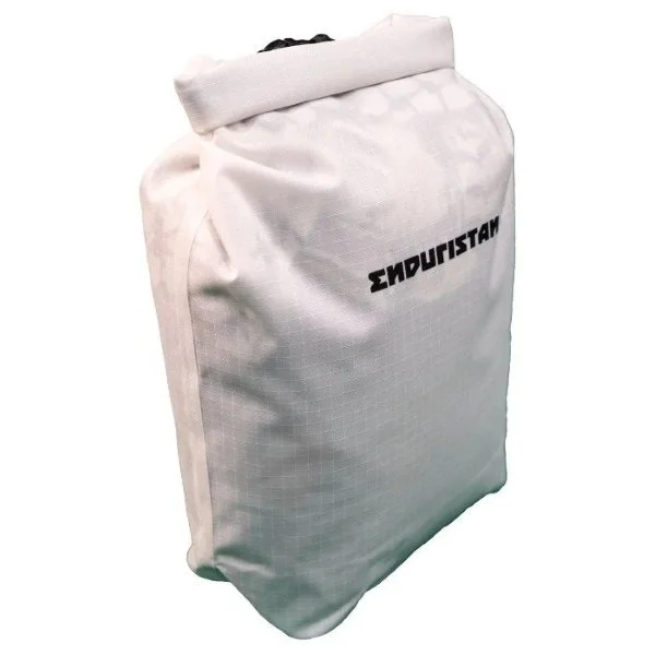 El saco aislamiento de la marca Enduristan, accesorio para el sidecar Ural, a través de Moto Side Aventure (distribuidor de sidecares Ural)