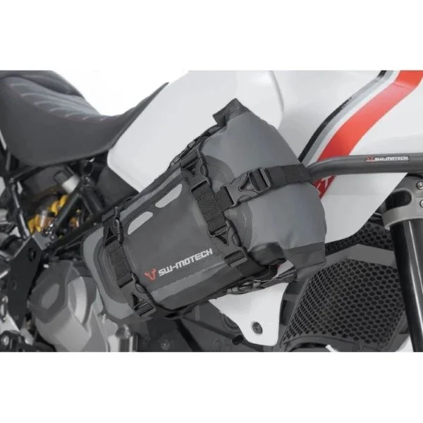 Sacoche de selle Drybag 80 gris/noir, Étanche, 8l, accessoire pour side-car Ural via Moto Side Aventure (concessionnaire sidecar Ural)