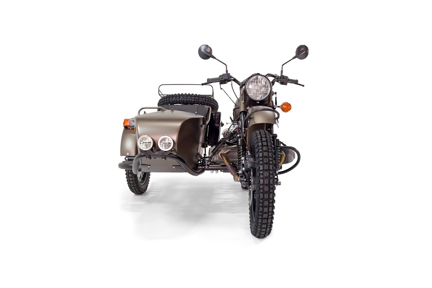 Side car Ural Gear-Up Standard bronze satiné 249 neuf, gamme de sidecar Ural neuve de 2023 par Moto Side Aventure (concessionnaire side-car Ural neuf)