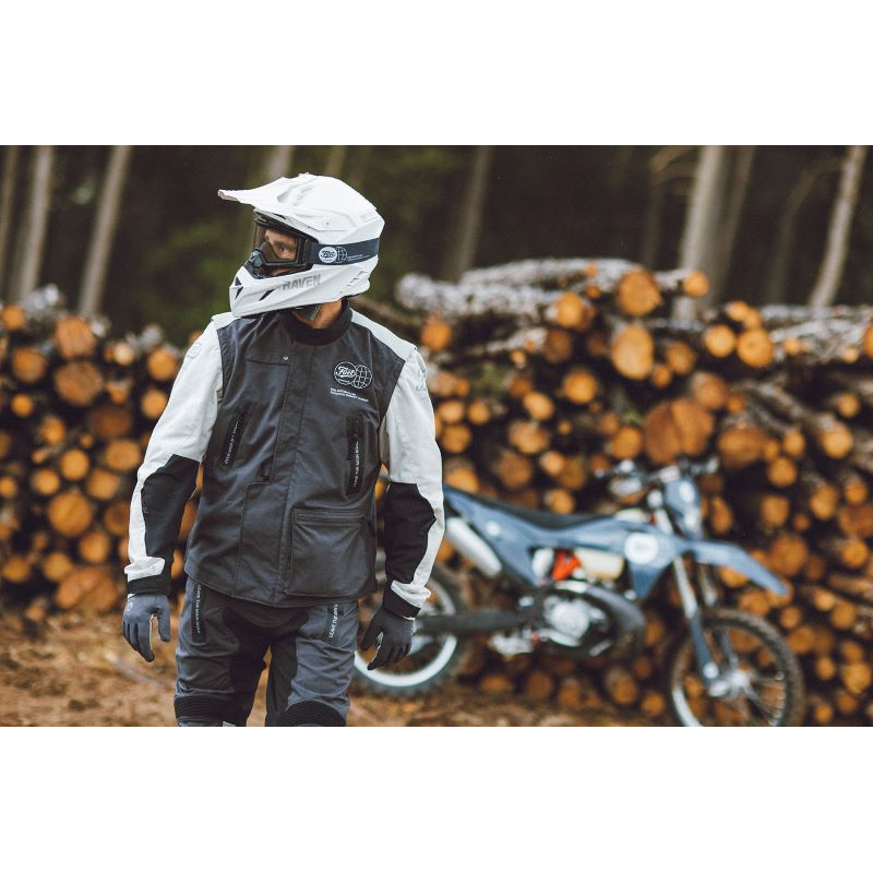 Veste textile Endurage 100% Nylon, par Fuel Motorcycles via Moto Side Aventure (concessionnaire side car Ural)
