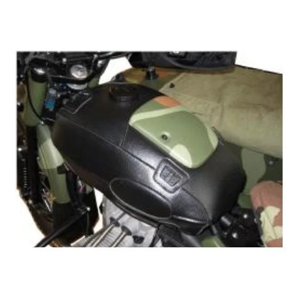 Bagster tank cover for gas tank without toolbox is a Ural sidecar accessory from Moto Side Aventure (Ural sidecar dealer)