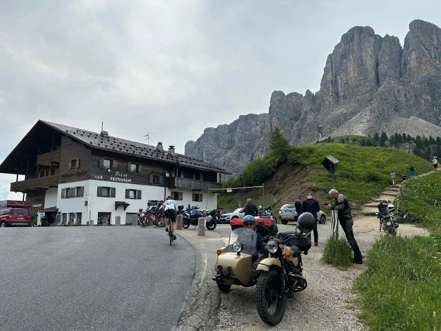Gardenapass ou col de la Gardena, col des Domomites en Italie du nord avec une altitude de 2121 m