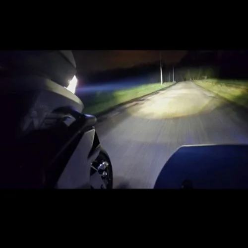Test de l'éclairage du side-car Ural