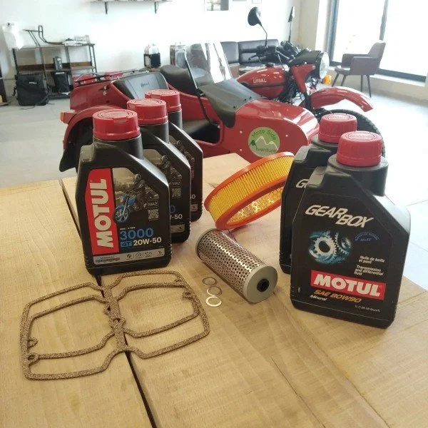 Kits Révision Ural avec produits d'entretien Motul pour side-car Ural modèle carburateur via Moto Side Aventure (concessionnaire side-car Ural)