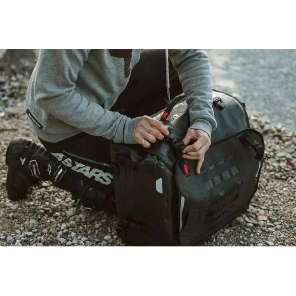 SysBag WP L avec platine d'adaptation gauche, accessoire pour side-car Ural via Moto Side Aventure (concessionnaire sidecar ural)