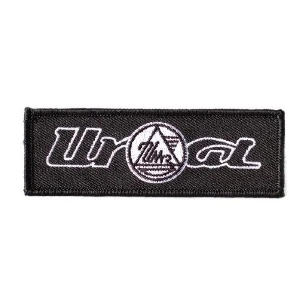 Parche con el logotipo de Ural en negro y blanco
