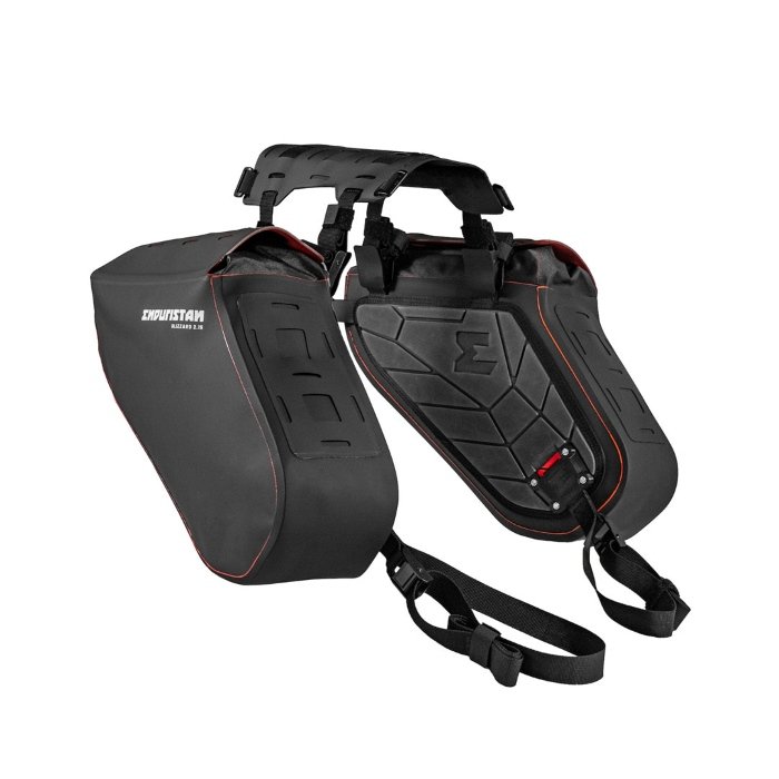Sacoches de selle Blizzard 2 de 15L de la marque Enduristan pour le garde-boue compatible avec les side-cars de marque Ural Motorcycles